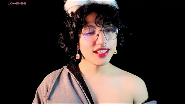 -BlueOpal- online show from November 23, 2025, 8:52 pm