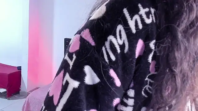 kitty  chs online show from December 18, 2025, 11:25 am