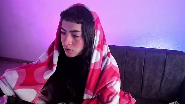 kitty  chs online show from October 23, 2025, 12:48 pm