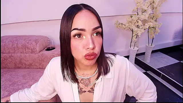 Snapshot of Candy_dim chatting on December 15, 2025, 4:29 am Candy dim online show from December 15, 2025, 4:29 am