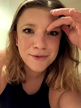 Snapshot of Seturselfonfire chatting on October 15, 2025, 4:44 am Seturselfonfire online show from October 15, 2025, 4:44 am