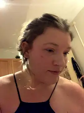 Snapshot of Seturselfonfire chatting on October 4, 2025, 2:35 am Seturselfonfire online show from October 4, 2025, 2:35 am