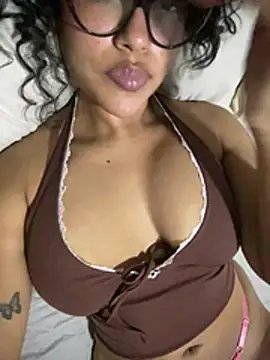 miiabrown18 online show from May 24, 2026, 1:27 am