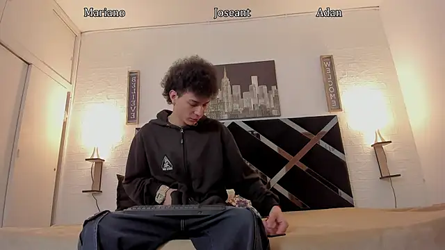 Snapshot of iammariano chatting on November 9, 2025, 4:05 am iammariano online show from November 9, 2025, 4:05 am