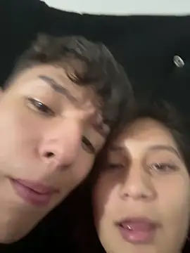 Snapshot of _Kinky69_ chatting on November 12, 2025, 10:02 pm Kinky69 online show from November 12, 2025, 10:02 pm