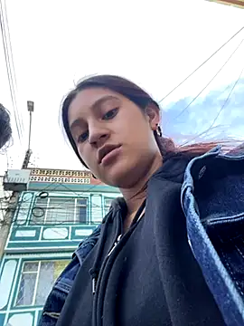 Snapshot of _Kinky69_ chatting on October 19, 2025, 9:17 pm Kinky69 online show from October 19, 2025, 9:17 pm