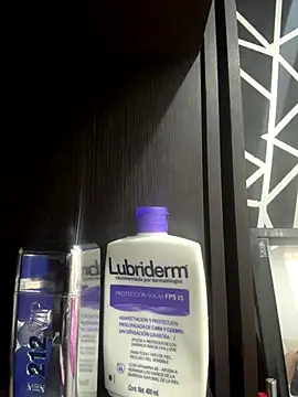 Snapshot of _Kinky69_ chatting on November 20, 2025, 6:41 pm Kinky69 online show from November 20, 2025, 6:41 pm