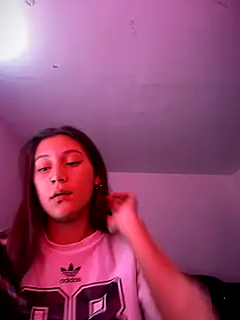 Snapshot of _Kinky69_ chatting on October 2, 2025, 7:39 pm Kinky69 online show from October 2, 2025, 7:39 pm