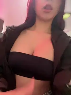 Snapshot of _Kinky69_ chatting on October 23, 2025, 8:40 pm Kinky69 online show from October 23, 2025, 8:40 pm