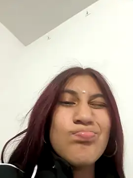 Snapshot of _Kinky69_ chatting on November 27, 2025, 10:54 pm Kinky69 online show from November 27, 2025, 10:54 pm