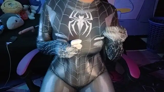 suzumeayaka online show from October 3, 2025, 11:06 pm