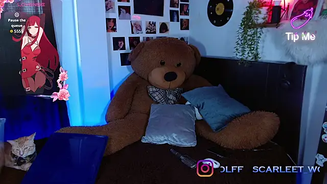 scarleettwolff online show from October 23, 2025, 9:13 pm