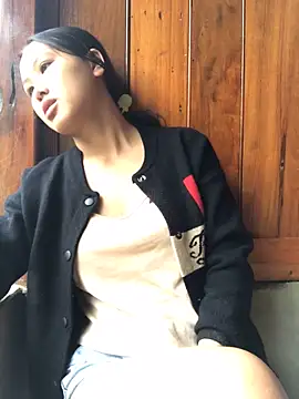 Snapshot of Mai_lovely chatting on October 21, 2025, 2:11 am Mai lovely online show from October 21, 2025, 2:11 am