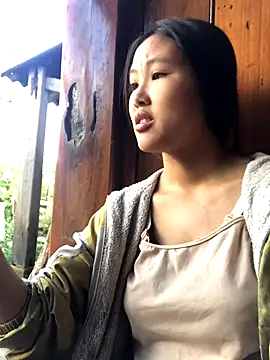 Snapshot of Mai_lovely chatting on October 18, 2025, 1:51 am Mai lovely online show from October 18, 2025, 1:51 am