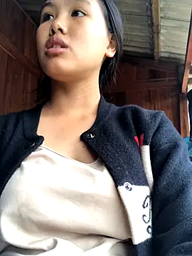 Snapshot of Mai_lovely chatting on October 22, 2025, 2:00 am Mai lovely online show from October 22, 2025, 2:00 am