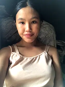 Snapshot of Mai_lovely chatting on October 2, 2025, 9:01 am Mai lovely online show from October 2, 2025, 9:01 am