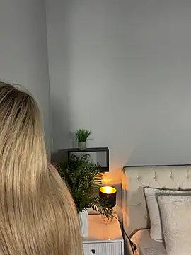 MaryDavies online show from May 8, 2026, 6:39 am