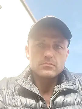 Daniel85Schlam online show from September 23, 2025, 8:21 am