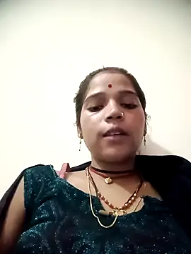 Snapshot of Mahek_love143 chatting on May 27, 2026, 1:26 am Mahek love143 online show from May 27, 2026, 1:26 am