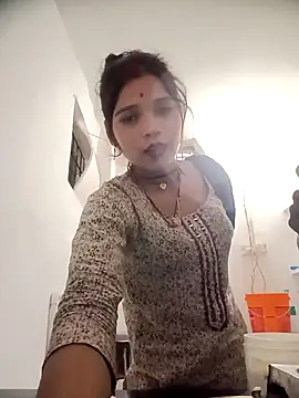 Snapshot of Mahek_love143 chatting on May 25, 2026, 4:34 am Mahek love143 online show from May 25, 2026, 4:34 am
