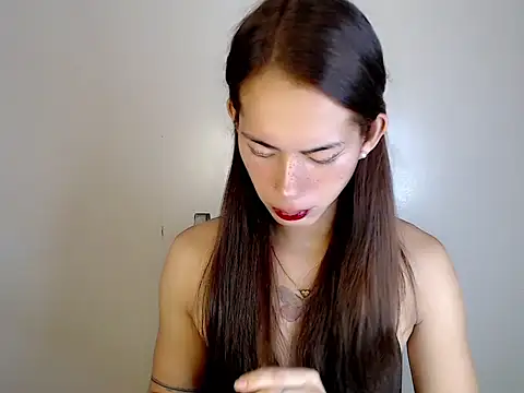 Snapshot of ashley_bombshell chatting on October 31, 2025, 8:16 pm ashley bombshell online show from October 31, 2025, 8:16 pm