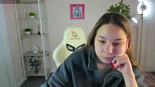 Snapshot of Al1ice_Moures chatting on December 18, 2025, 1:22 am Al1ice Moures online show from December 18, 2025, 1:22 am