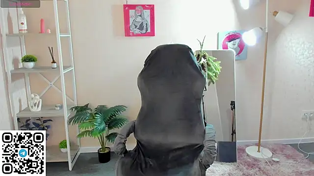 Snapshot of Al1ice_Moures chatting on February 3, 2026, 6:22 am Al1ice Moures online show from February 3, 2026, 6:22 am