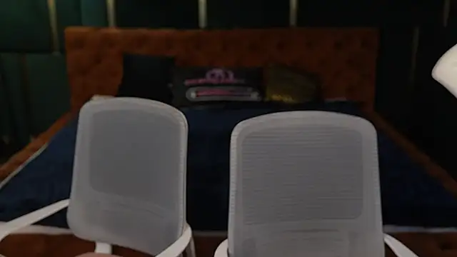 Snapshot of Luchi_Sun chatting on November 19, 2025, 11:21 am Luchi Sun online show from November 19, 2025, 11:21 am