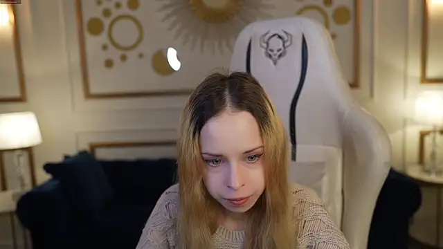 Snapshot of Luchi_Sun chatting on November 3, 2025, 11:14 am Luchi Sun online show from November 3, 2025, 11:14 am