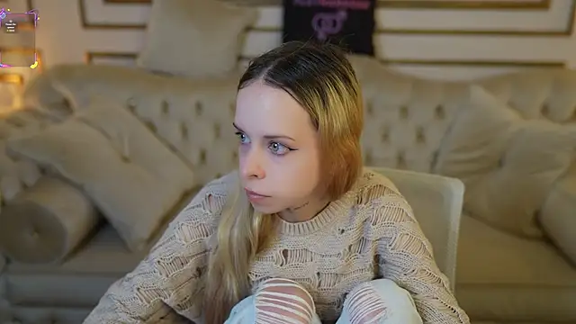 Snapshot of Luchi_Sun chatting on October 23, 2025, 10:14 am Luchi Sun online show from October 23, 2025, 10:14 am