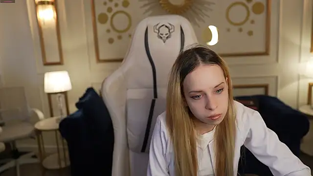 Snapshot of Luchi_Sun chatting on October 30, 2025, 11:19 am Luchi Sun online show from October 30, 2025, 11:19 am