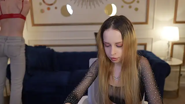 Snapshot of Luchi_Sun chatting on December 4, 2025, 11:20 am Luchi Sun online show from December 4, 2025, 11:20 am