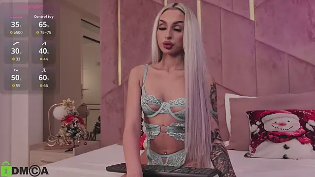 Snapshot of AriannaLure chatting on December 5, 2025, 7:12 pm AriannaLure online show from December 5, 2025, 7:12 pm