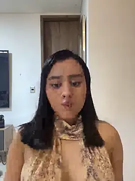 CharlottePetitte online show from December 4, 2025, 1:15 am