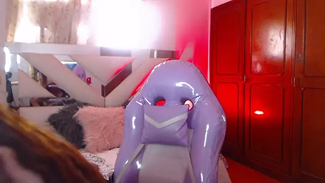 samycollens online show from October 11, 2025, 1:12 pm