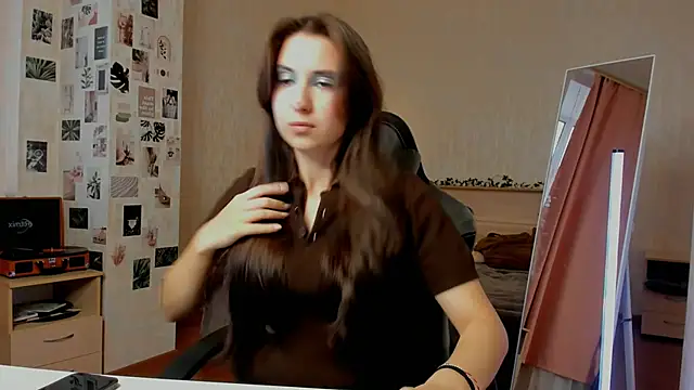 Snapshot of raviolly046 chatting on October 10, 2025, 1:01 pm raviolly046 online show from October 10, 2025, 1:01 pm