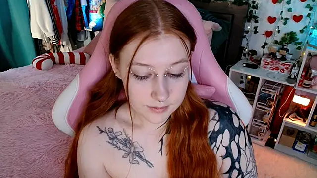 Ayla Hicks online show from April 10, 2026, 5:36 am