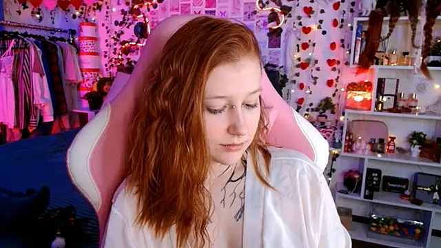 Snapshot of Ayla_Hicks chatting on January 17, 2026, 8:45 pm Ayla Hicks online show from January 17, 2026, 8:45 pm