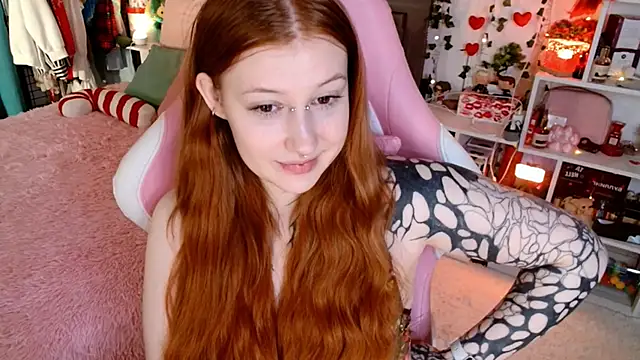 Ayla Hicks online show from April 14, 2026, 3:11 am