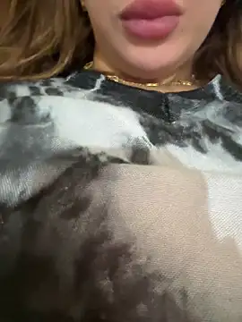 Snapshot of Laila-sexi chatting on November 3, 2025, 1:04 pm Laila-sexi online show from November 3, 2025, 1:04 pm