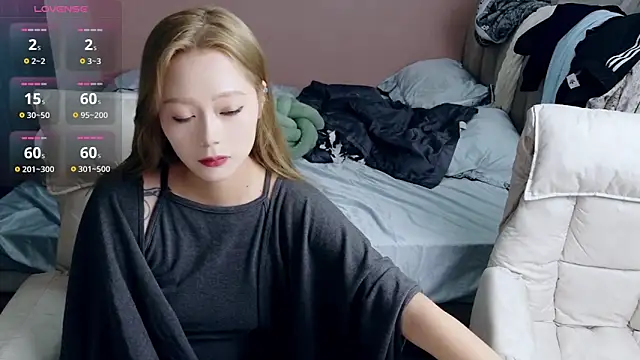 Snapshot of redrose520 chatting on November 6, 2025, 11:58 am redrose520 online show from November 6, 2025, 11:58 am