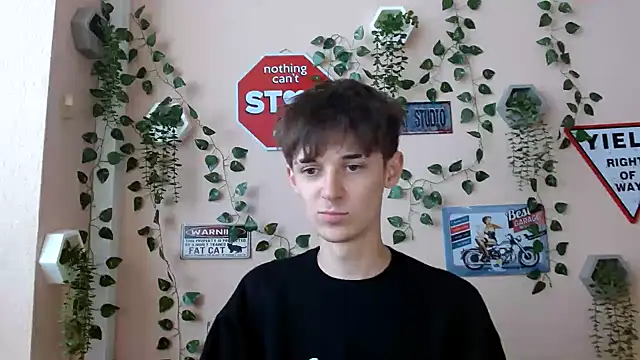 Snapshot of Hoot_Dude_ chatting on October 6, 2025, 10:38 am Hoot Dude  online show from October 6, 2025, 10:38 am