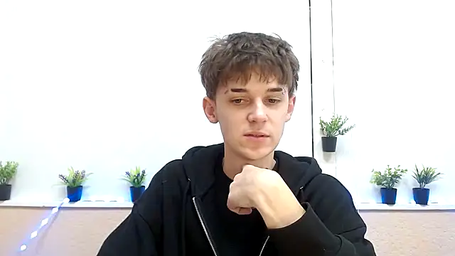 Snapshot of Hoot_Dude_ chatting on October 31, 2025, 1:19 pm Hoot Dude  online show from October 31, 2025, 1:19 pm