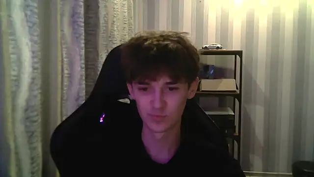 Hoot Dude  online show from November 28, 2025, 11:21 am