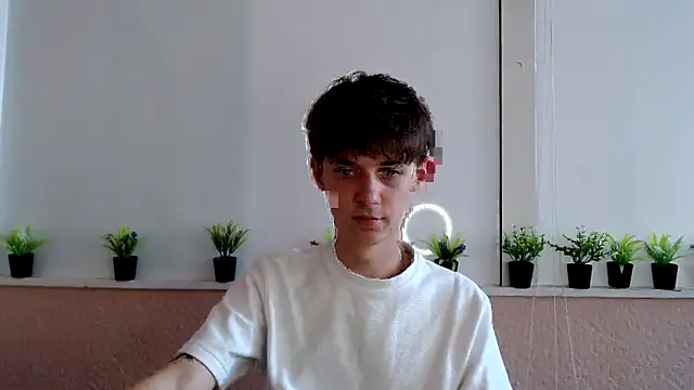 Snapshot of Hoot_Dude_ chatting on October 15, 2025, 1:52 pm Hoot Dude  online show from October 15, 2025, 1:52 pm