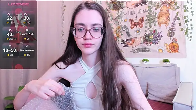 Snapshot of bellacatlovesmeat chatting on November 4, 2025, 5:39 pm bellacatlovesmeat online show from November 4, 2025, 5:39 pm