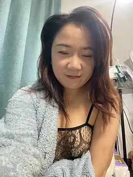 Snapshot of Momo-9988 chatting on November 13, 2025, 4:44 pm Momo-9988 online show from November 13, 2025, 4:44 pm