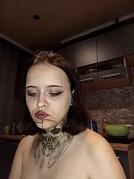 kisette online show from September 29, 2025, 5:40 pm