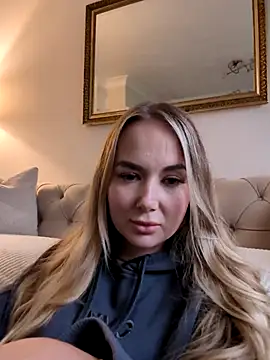 BarbieDolly x online show from October 15, 2025, 3:53 pm