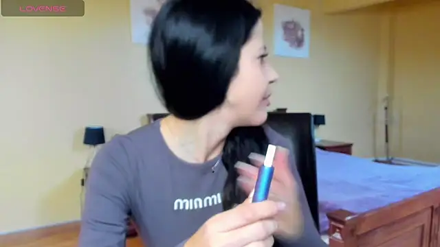 Snapshot of Malibu_J chatting on November 13, 2025, 8:40 am Malibu J online show from November 13, 2025, 8:40 am